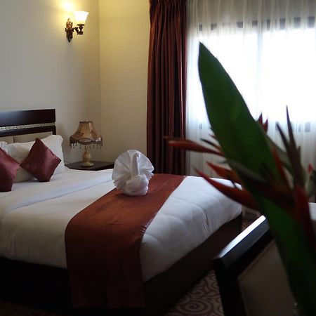Boulevard Palace Hotel Monrovia Esterno foto