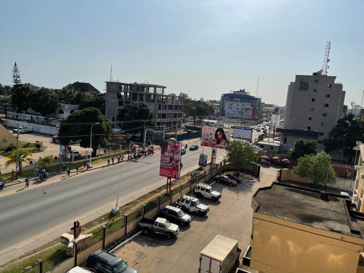 Boulevard Palace Hotel Monrovia Esterno foto