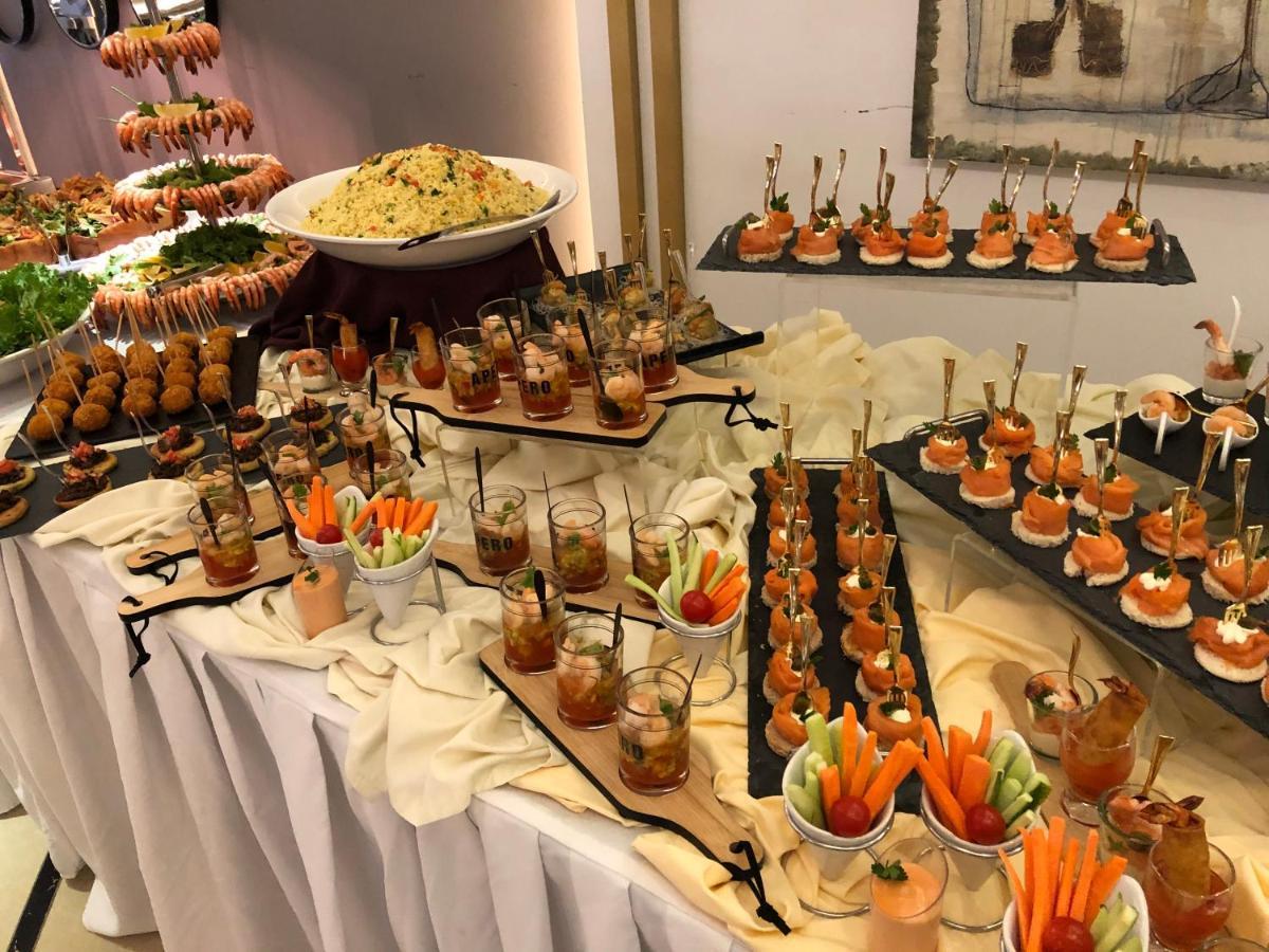 Boulevard Palace Hotel Monrovia Esterno foto