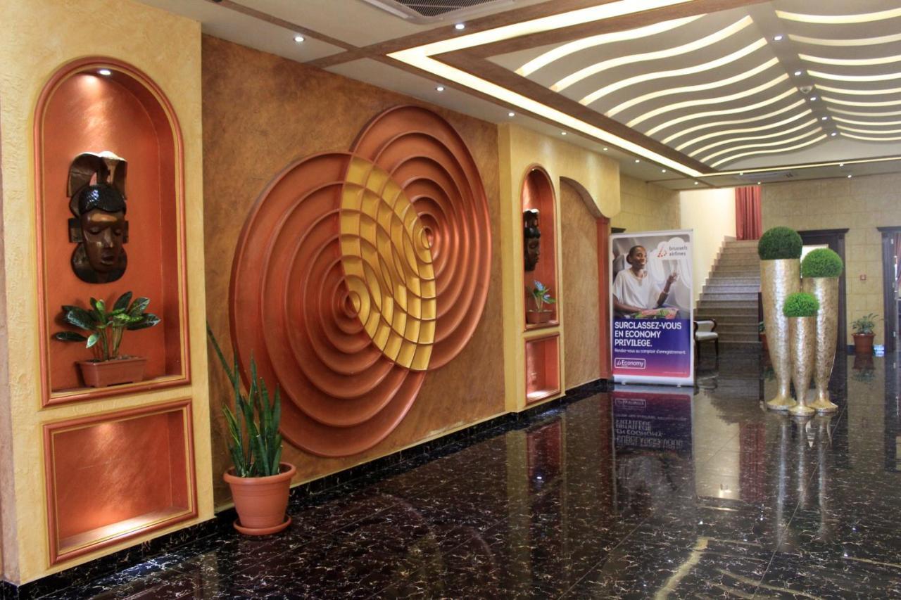 Boulevard Palace Hotel Monrovia Esterno foto
