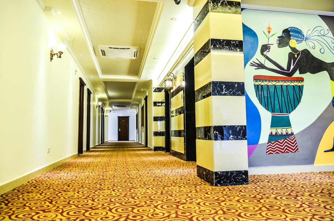 Boulevard Palace Hotel Monrovia Esterno foto